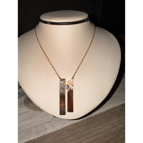 14K Gold Hammered Bar Pendant Necklace with Cubic Zirconia Stone - Picture 7 of 10